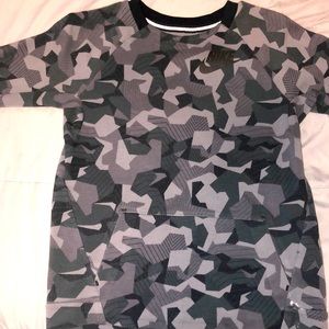 Gently used Nike Boys Sweatshirt